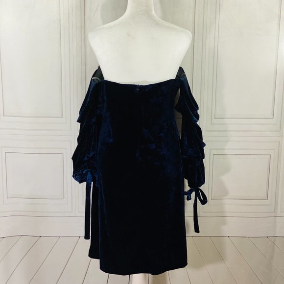 NWT Romeo & Juliet Couture Navy Velvet Off Shoulder Dress Large  Large - Picture 5 of 15